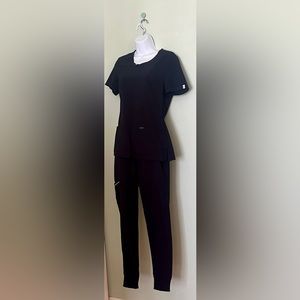 Women’s Infinity Scrub Set size small